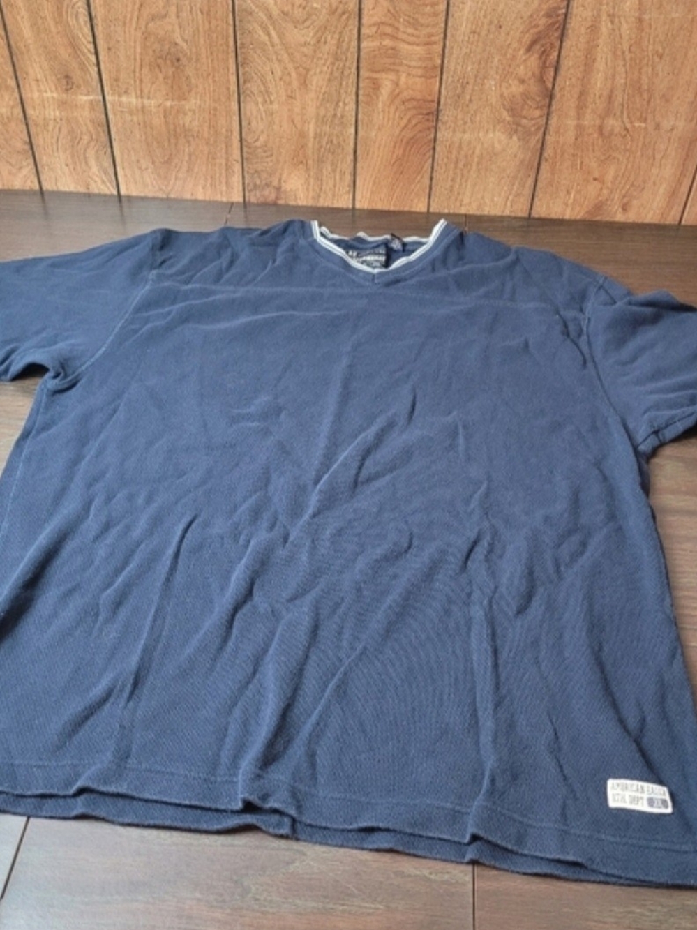 American Eagle Outfitters Navy Short-Sleeve V-Neck Tee XL